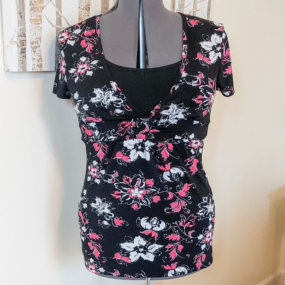 ~*joei & i Brand Tie-Back Top - Size L*~